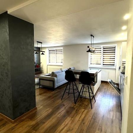 Modern Apartment In City Centre Banska Bystrica Ngoại thất bức ảnh