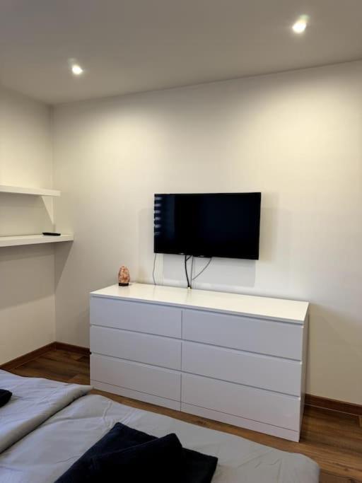 Modern Apartment In City Centre Banska Bystrica Ngoại thất bức ảnh
